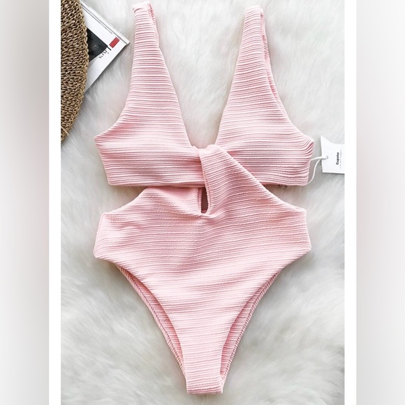 Cupshe Other - Cupshe One Piece Swimsuit